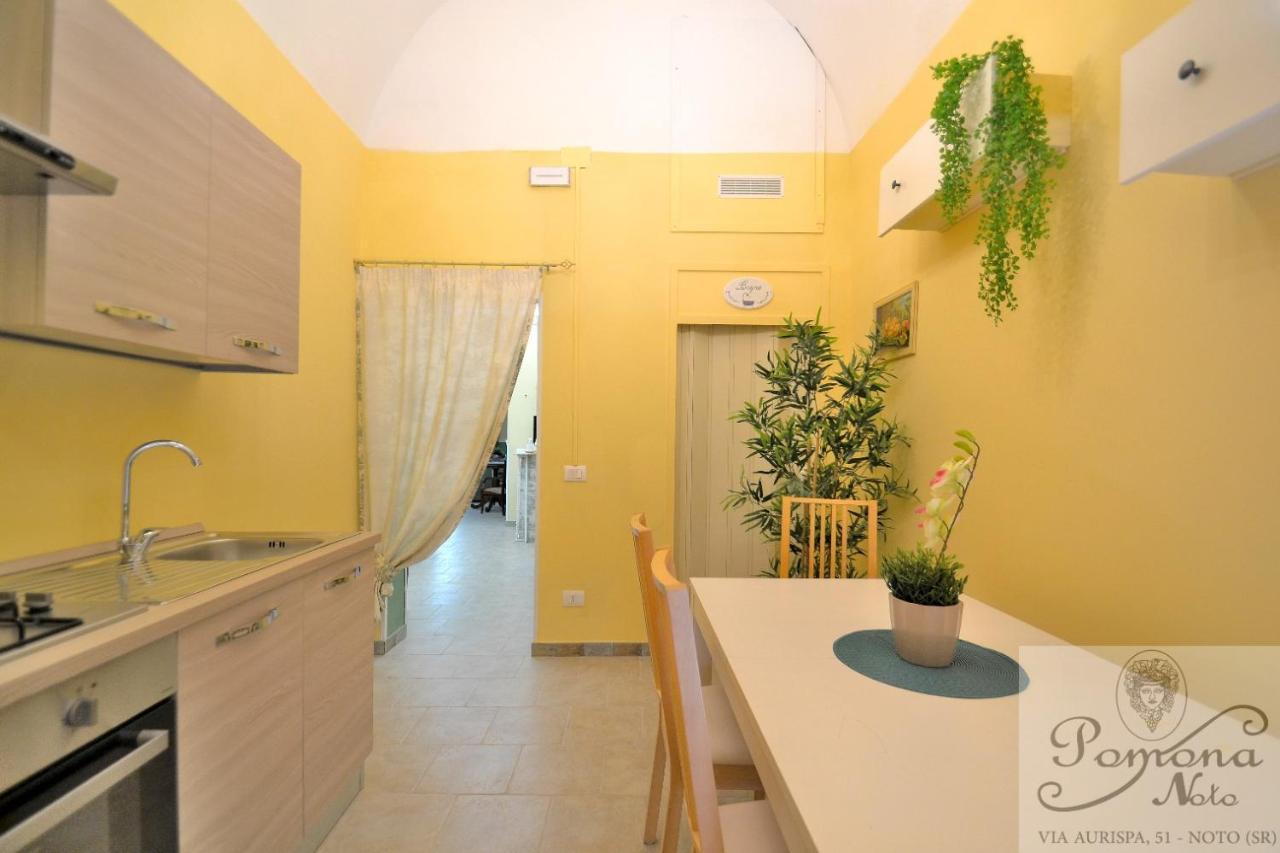 Pomona Noto Villa Luaran gambar